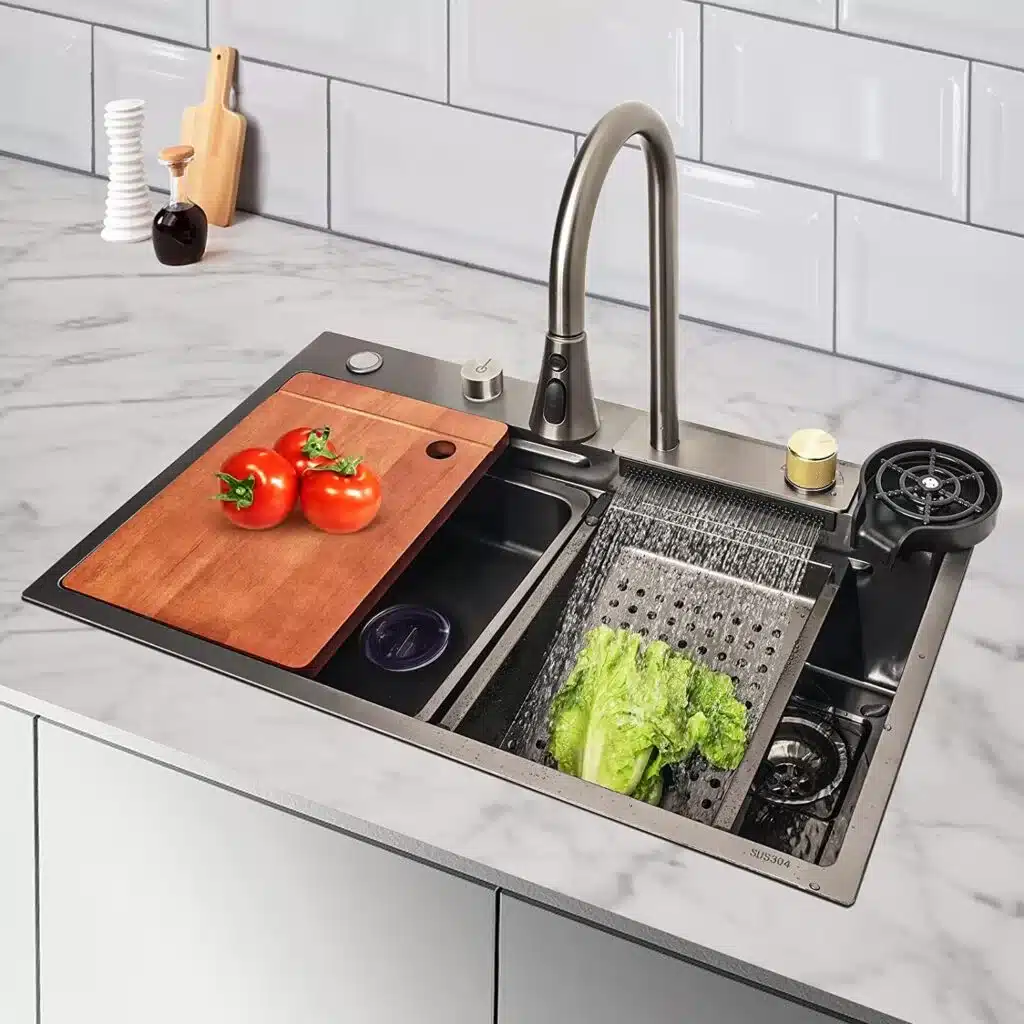 A kitchen sink can be well organized to make your cooking life easier. 